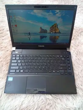Laptop core i5 toshiba slim ram 8 gb kondisi normal