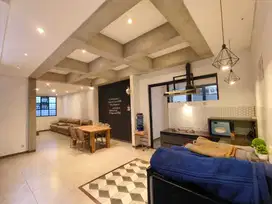 Disewakan Rumah Fullfurnish Tengah Kota Sayap Sunda