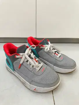 Prelove sepatu size 38,5