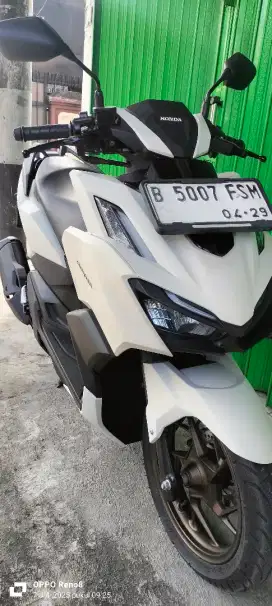 Vario CBS 160cc th 2024 b Bekasi kabupaten