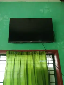 Tv merek hisense android 32 inci,bergaransi