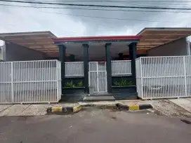 Rumah 1 Lantai di Komplek Bumi Adipura Bandung