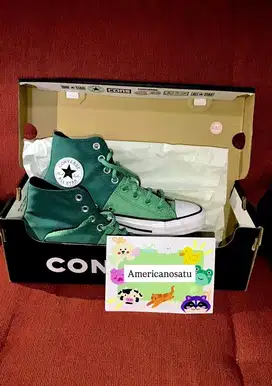 Converse Chuck Taylor Hijau Size 40 – Mulus Seperti Baru!