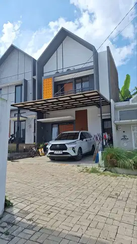 Rumah 2 Lantai di dekat kota Baru Parahyangan! Harga All in