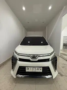 Toyota Voxy CVT 2018