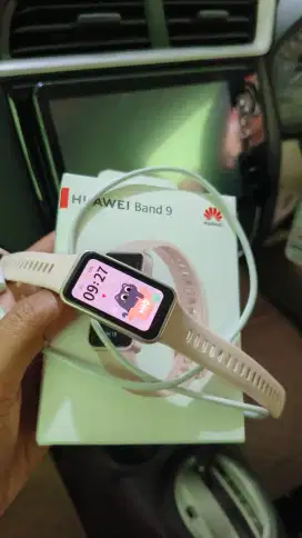 Huawei Band 9 Pink Edition (Pre Loved) Smartband Wanita Cewek