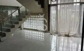DISEWAKAN RUMAH TINGGAL DI JL DJUNDJUNAN DALAM 2 BANDUNG