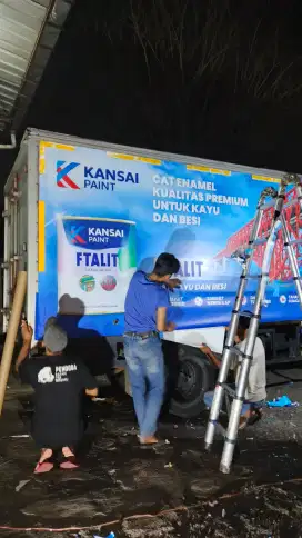 sticker branding mobil stiker vinyl promosi truk kantor pabrik toko