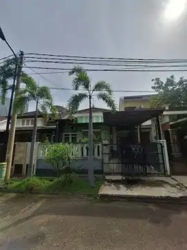 Rumah Siap Huni di Cluster Aralia, Harapan Indah, Bekasi