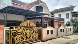 Dijual Cepat Rumah SHM Lokasi di Hook  LT 192 m2  LB 175 m2