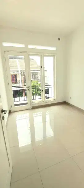 Dijual Rumah Siap Huni 2 Lantai di Cluster Pesona Harapan Indah Bekasi