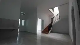 New Minimalis 2 Lantai Semolowaru Dekat Untag, Manyar, Ngagel, Nginden
