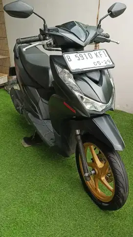 Honda New Beat LED Deluxe CBS ISS 2024 KM 10rb LOW GRESS