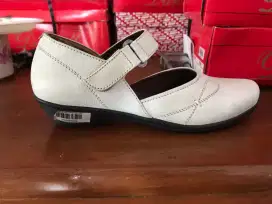 Bisa dikreditkan sepatu wanita kantoran