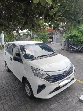 Daihatsu sigra type D putih 2023 pabrikan original