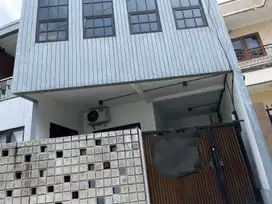 CA432 Dijual Rumah 2 LT Minimalis Siap Huni di Simpang Darmo Permai