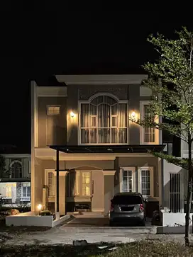 Dijual rumah 2 lantai di Cluster La Seine JGC Cakung Jakarta Timur