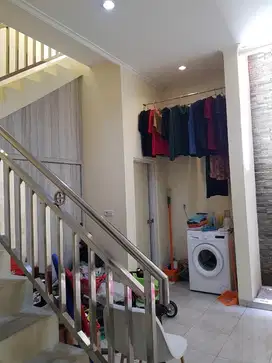 GRAHA PADMA SEMARANG RUMAH CANTIK SIAP PAKAI