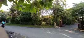 Rumah hook tanah luas di Jemursari surabaya