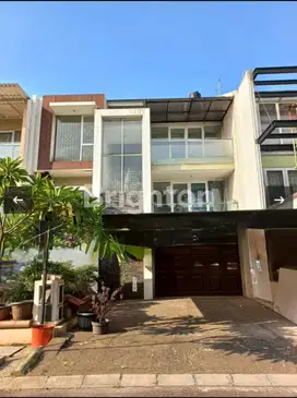 Rumah mewah 2,5 lantai  Citra Garden City 7
