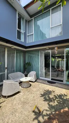 Rumah Elite Sunset Road Kuta Badung