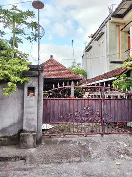 di jual tanah milik pribadi beserta bangunan di atasnya bonus listrik