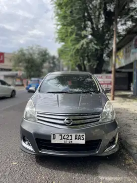 Nissan Grand Livina 1.5 XV AT 2013