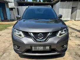 Nissan X-Trail 2.5 AT 2015