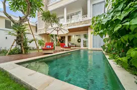Di jual villa mewah, megah dan murah di Tumbak Bayuh, Canggu