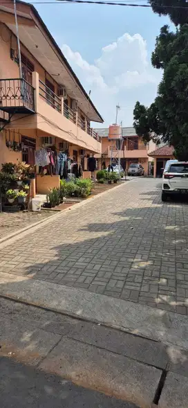 Rumah kontrakan 25 pintu di rawalumbu kota bekasi