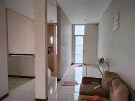 Dijual Rumah di Kota Baru Parahyangan Bandung, Mewah Semifurnish