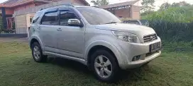 Dijual Rush matic 2009 (3 baris)