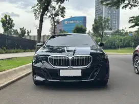 BMW 520i M Sport 2024 Langsung Nama, Belum Ada STNK, Seperti Mobil Bar