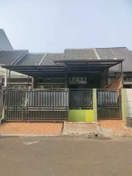 Di jual rumah SHM Cluster Banjar Wijaya, cipondoh tangerang