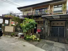 Dijual Rumah 2 Lantai di Bintaro Semi Furnished Security 24 Jam