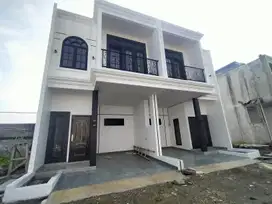 Rumah 2lt gaya Eropa Clasik di kelapa dua depok Dekat Mako brimob