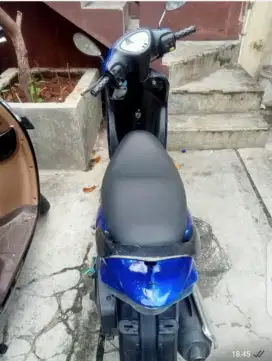 Suzuki Spin 2008