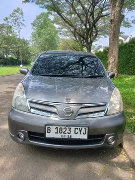 NISSAN GRAND LIVINA XV BENSIN AT TAHUN 2012
