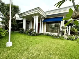 Rumah Konsep Villa Swimming Pool Furnish Full Jati Pamulang  7687