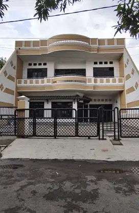 Rumah mewah habis renov di jalan kembar  penjaringan sari