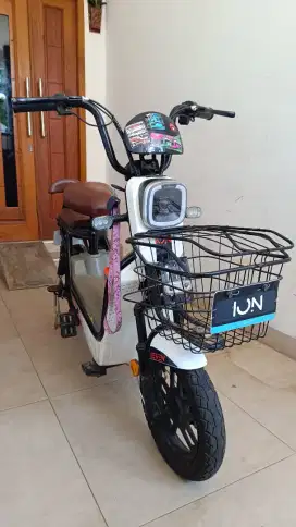 Sepeda Listrik Ion Seven
