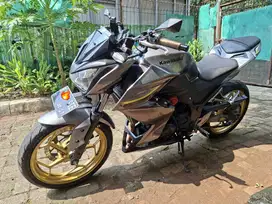Jual motor pribadi Kawasaki Z250 MULUS