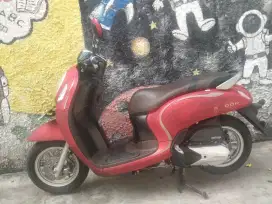 HONDA SCOOPY STYLISH THN 2022 MERAH MESIN AMAN PAJAK HIDUP SRT LENGKP