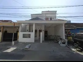 RUMAH MEWAH SIAP HUNI MODERN SAWOJAJAR