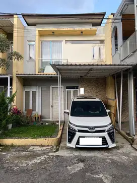 Rumah Bagus 2 lantai di komplek One Gate Antapani SHM