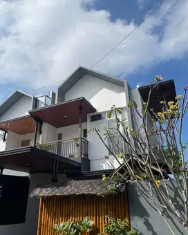 Dijual villa 2 lantai fasilitas terlengkap management sewa kelola
