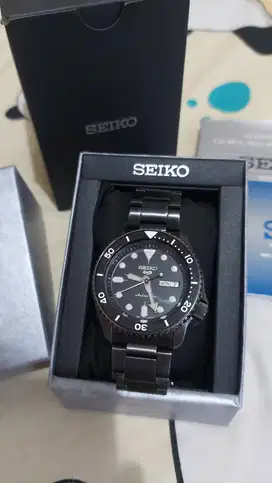 Seiko 5 Sport SKX Series SRPD65 Automatic Stainless Steel Gun metal
