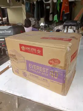 Cooler Box Lion Star Everest ukuran 40ltr
