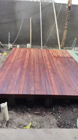 Pooldek kolam renang kayu ulin kalimantan