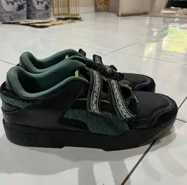 sepatu puma hitam ukuran 46 original